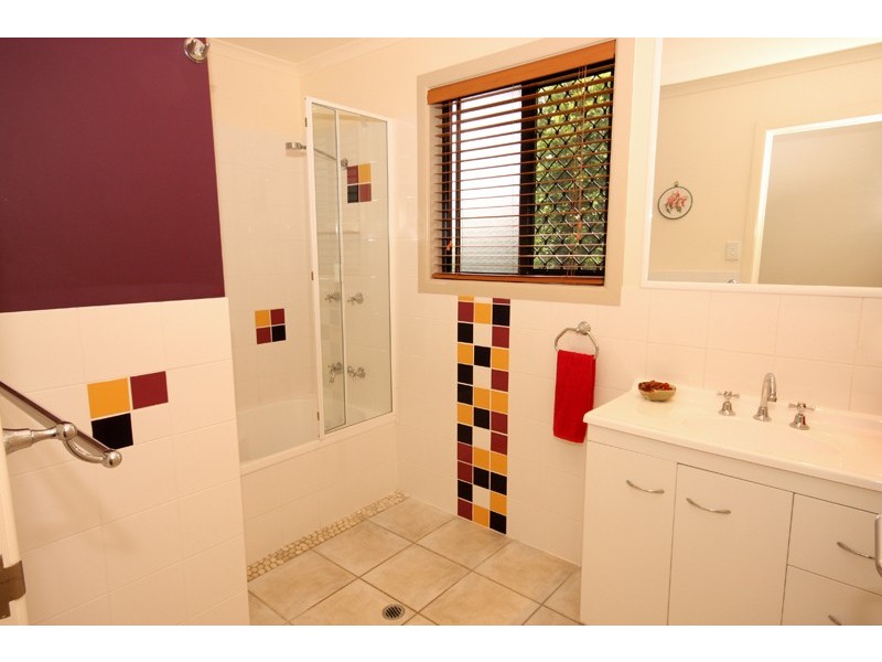 102-104 Panorama Drive, Nambour QLD 4560