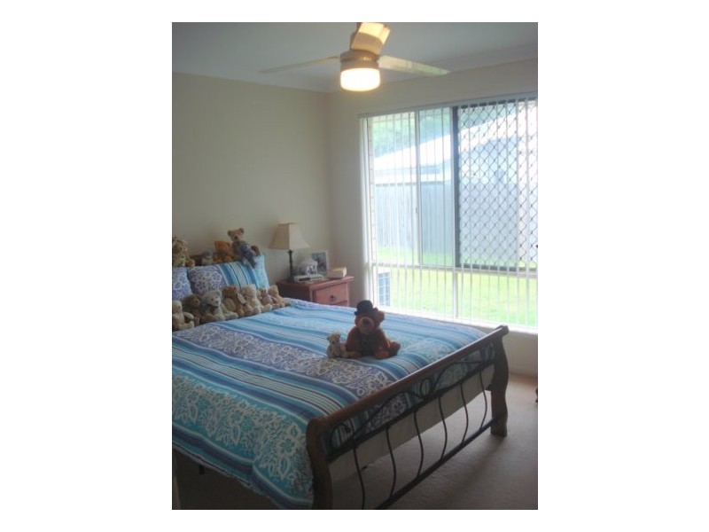 17 Vincent Drive, Nambour QLD 4560