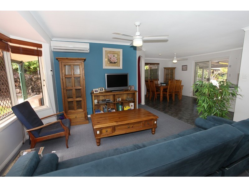 4 Holyn Close, Woombye QLD 4559