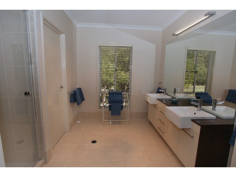 14 Mclean Place, Nambour QLD 4560