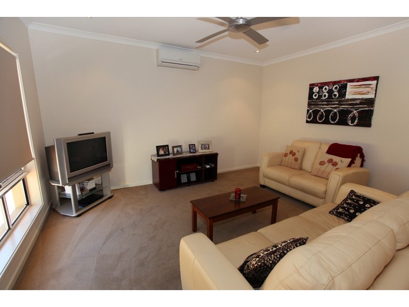 14 Mclean Place, Nambour QLD 4560