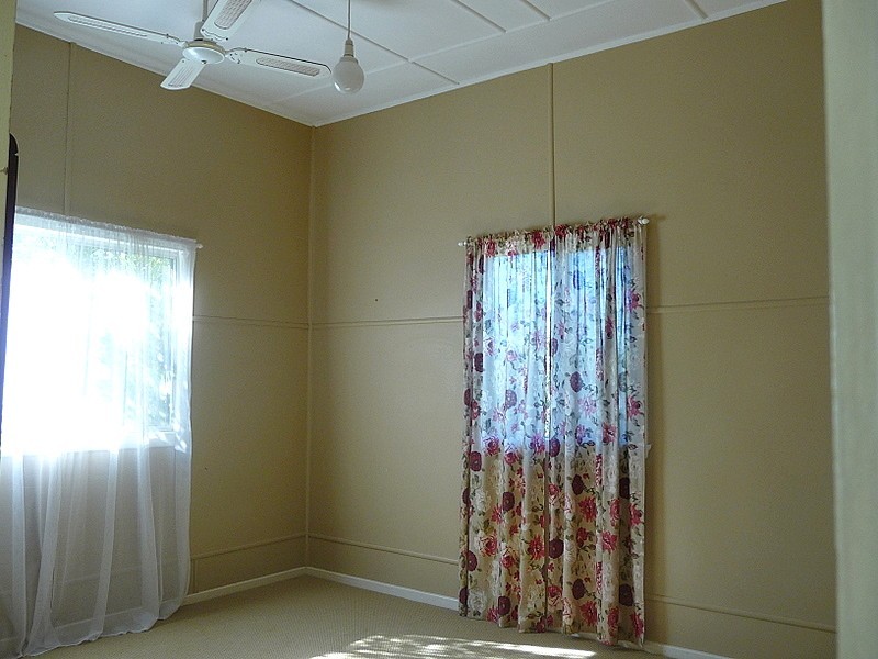 27 Valley View Street, Nambour QLD 4560