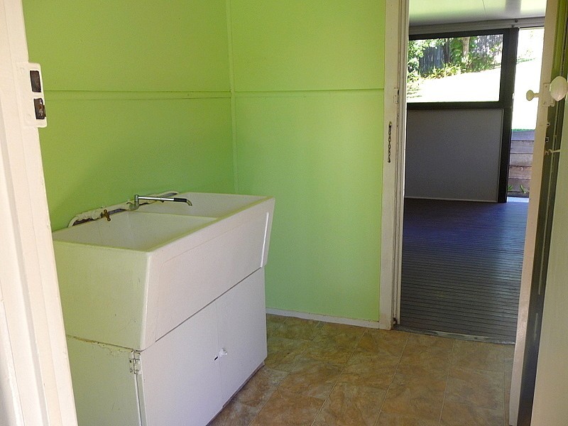 27 Valley View Street, Nambour QLD 4560