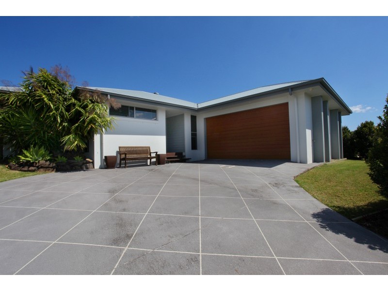 29 Robertson Drive, Nambour QLD 4560