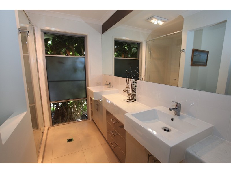 29 Robertson Drive, Nambour QLD 4560