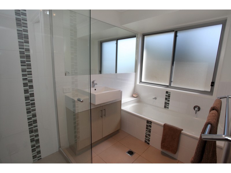 29 Robertson Drive, Nambour QLD 4560