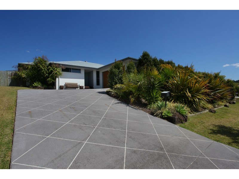 29 Robertson Drive, Nambour QLD 4560