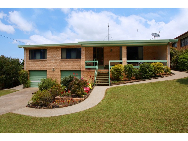 27 Cunningham Crescent, Nambour QLD 4560