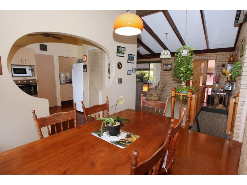 27 Cunningham Crescent, Nambour QLD 4560