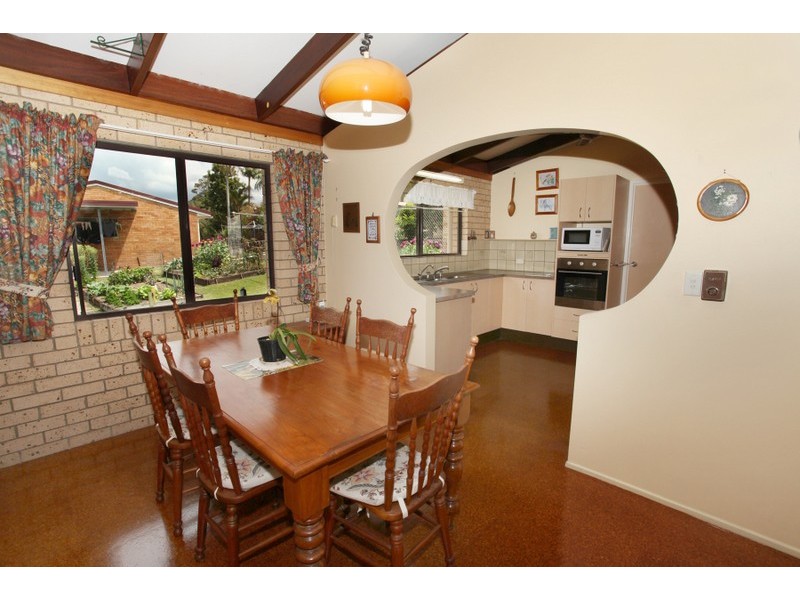 27 Cunningham Crescent, Nambour QLD 4560