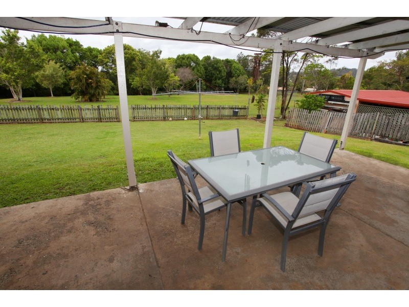 22 Flinders Avenue, Nambour QLD 4560