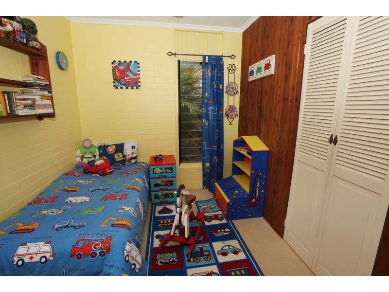 25 Argyle Crescent, Nambour QLD 4560