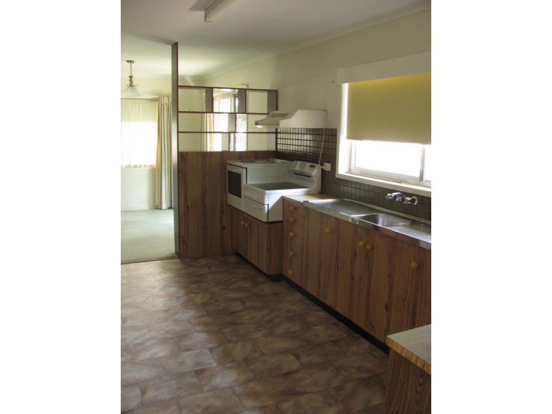 17 Norman Avenue, Nambour QLD 4560