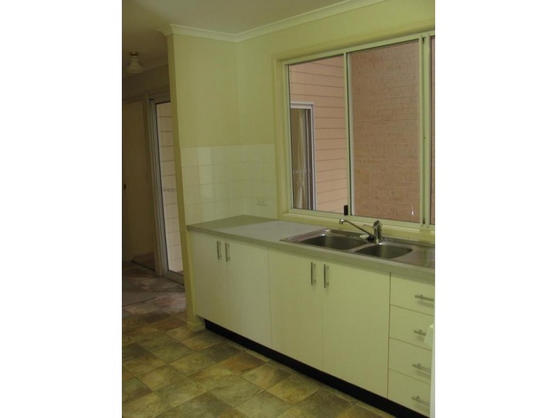 2/18 Florence Street, Nambour QLD 4560