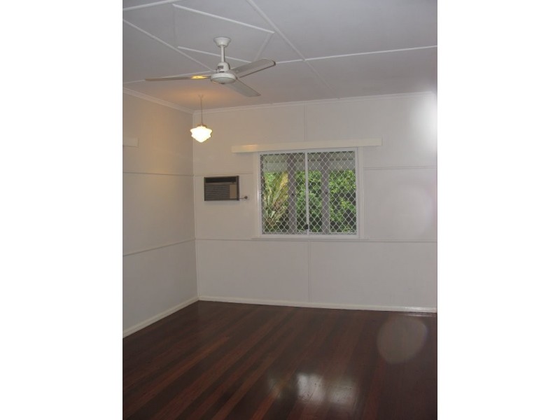 33 Isabella Avenue, Nambour QLD 4560