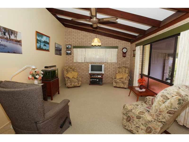 27 Cunningham Crescent, Nambour QLD 4560