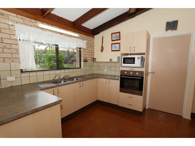 27 Cunningham Crescent, Nambour QLD 4560