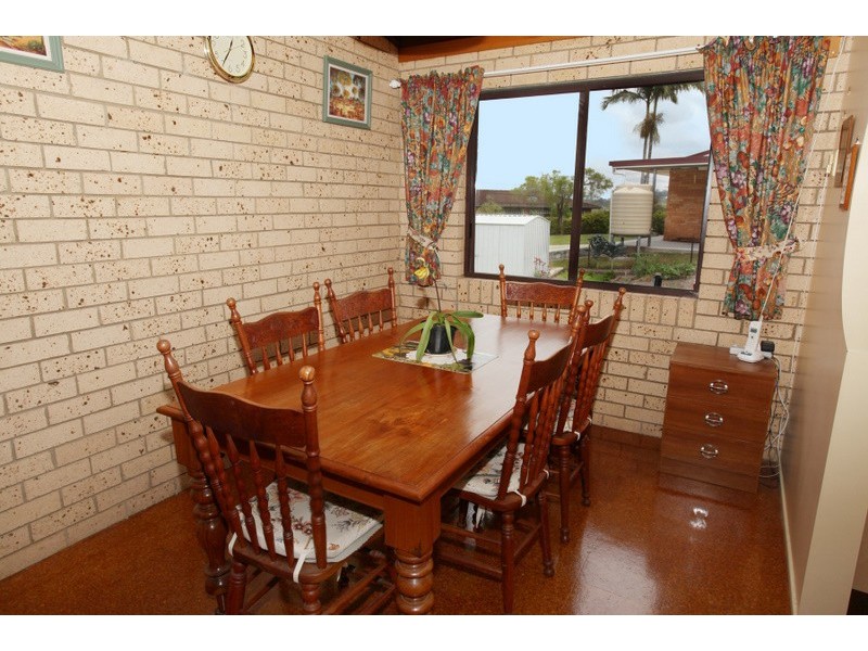 27 Cunningham Crescent, Nambour QLD 4560