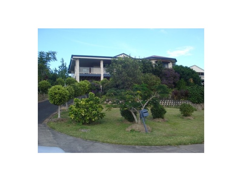 12 Dalzell Court, Nambour QLD 4560