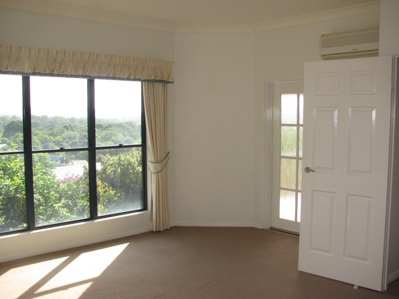 12 Dalzell Court, Nambour QLD 4560