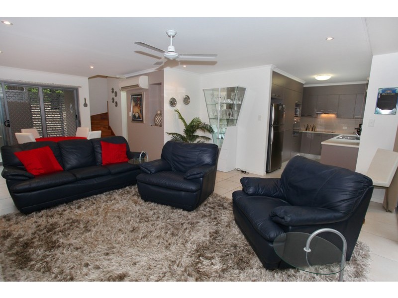 2/10 Mt Pleasant Road, Nambour QLD 4560