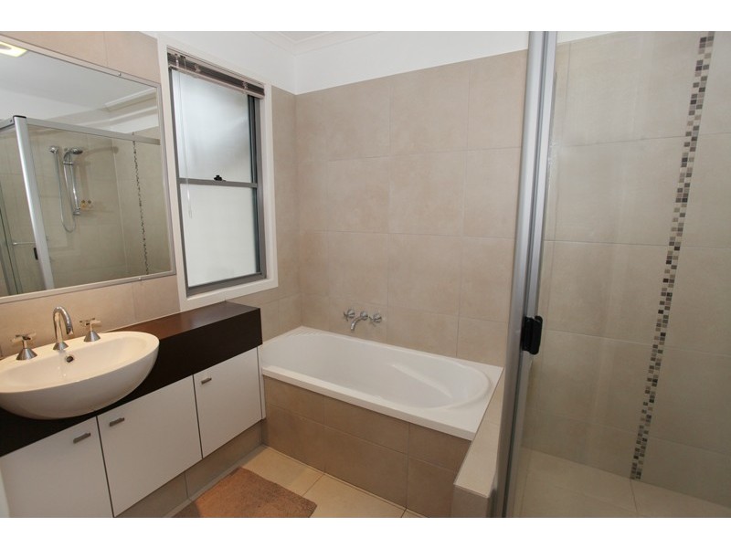 2/10 Mt Pleasant Road, Nambour QLD 4560