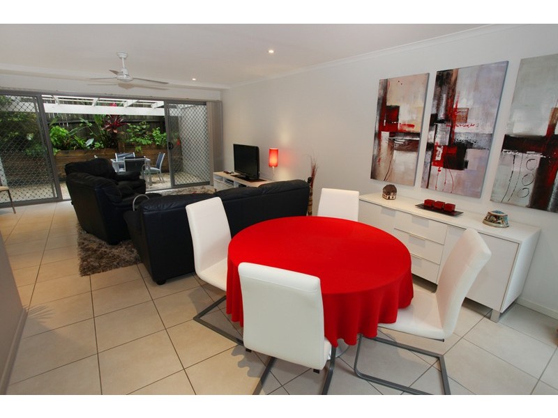 2/10 Mt Pleasant Road, Nambour QLD 4560