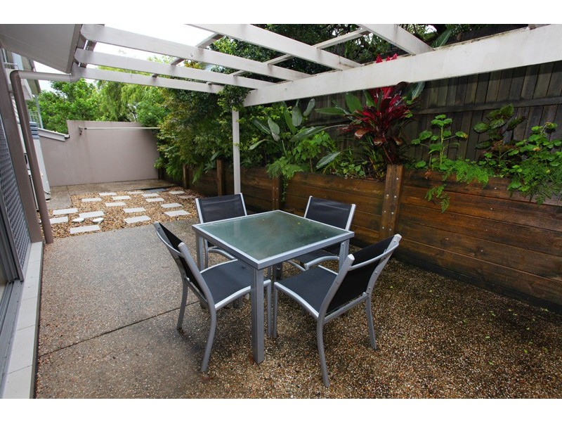 2/10 Mt Pleasant Road, Nambour QLD 4560