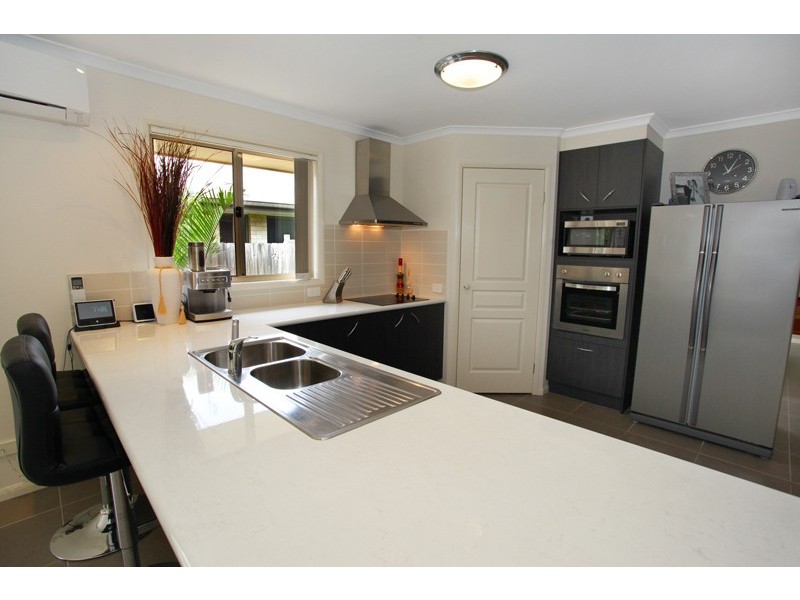 40 Robertson Drive, Nambour QLD 4560