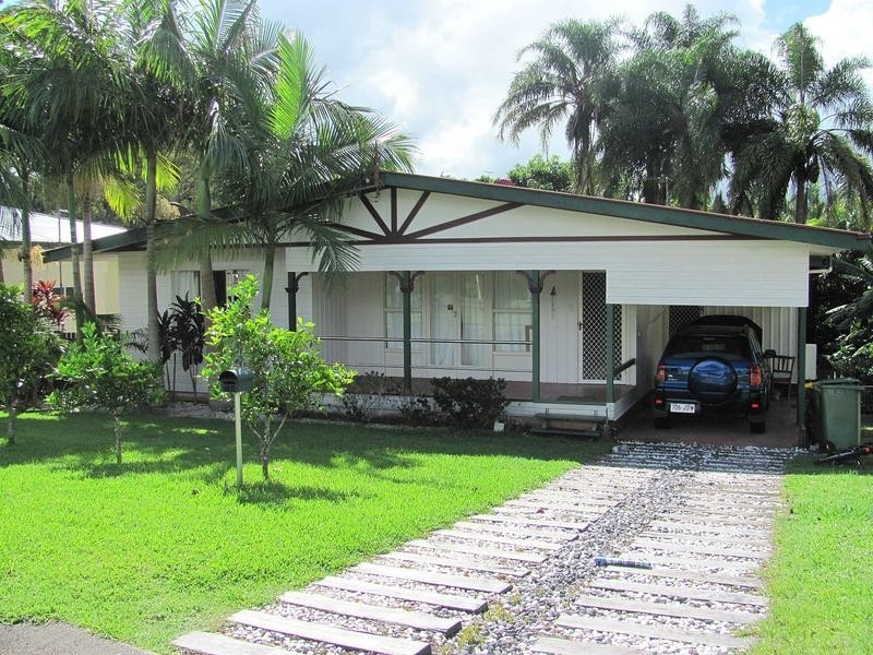 16 Glenys Street, Nambour QLD 4560