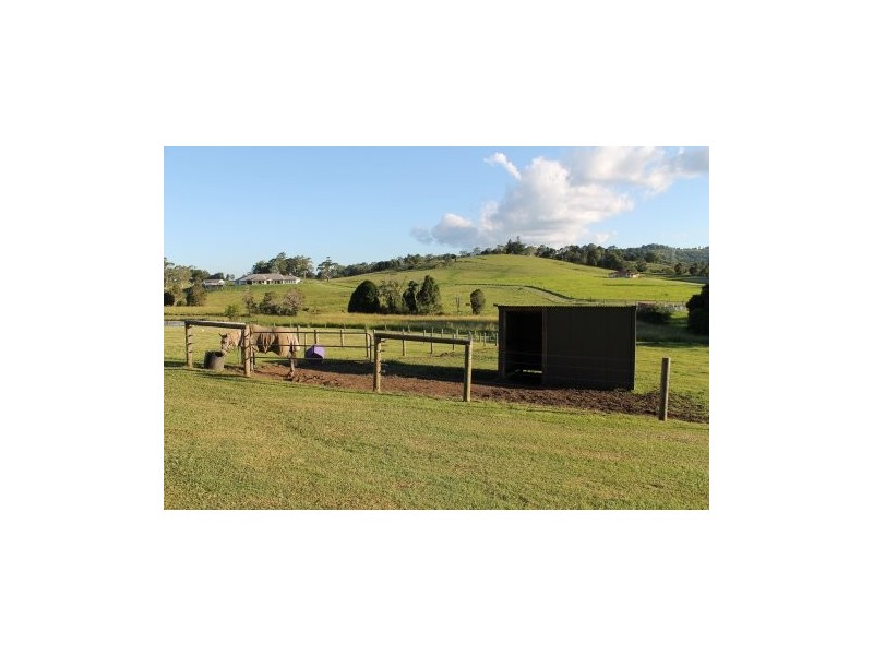 Dulong QLD 4560