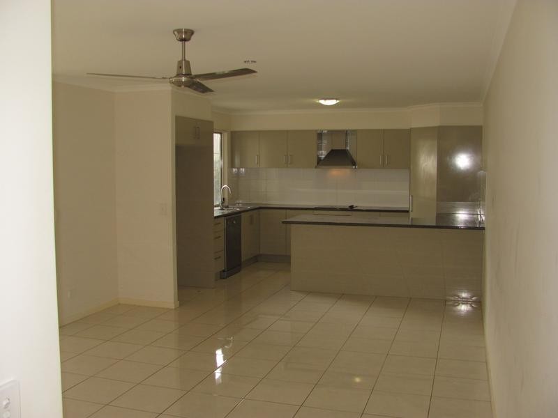 1/2 Polly’s Place, Nambour QLD 4560