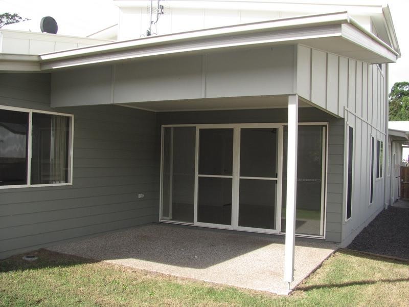 1/2 Polly’s Place, Nambour QLD 4560