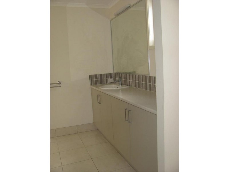 1/2 Polly’s Place, Nambour QLD 4560