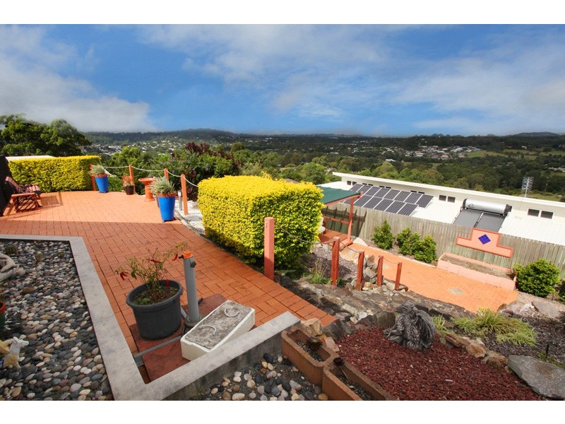 17 Albatross Avenue, Nambour QLD 4560