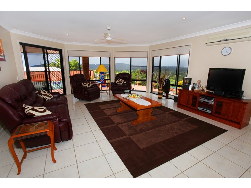 17 Albatross Avenue, Nambour QLD 4560