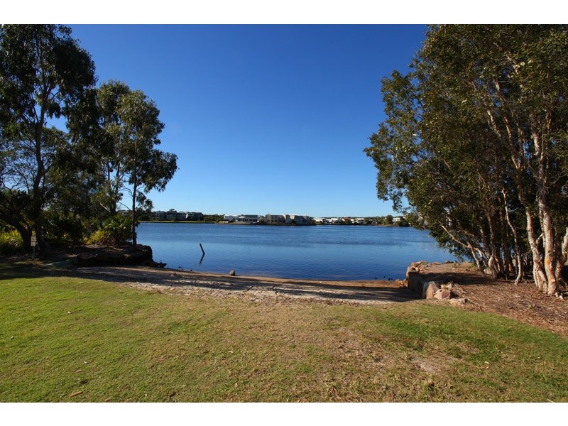 4 Undanbi Lane, Twin Waters QLD 4564