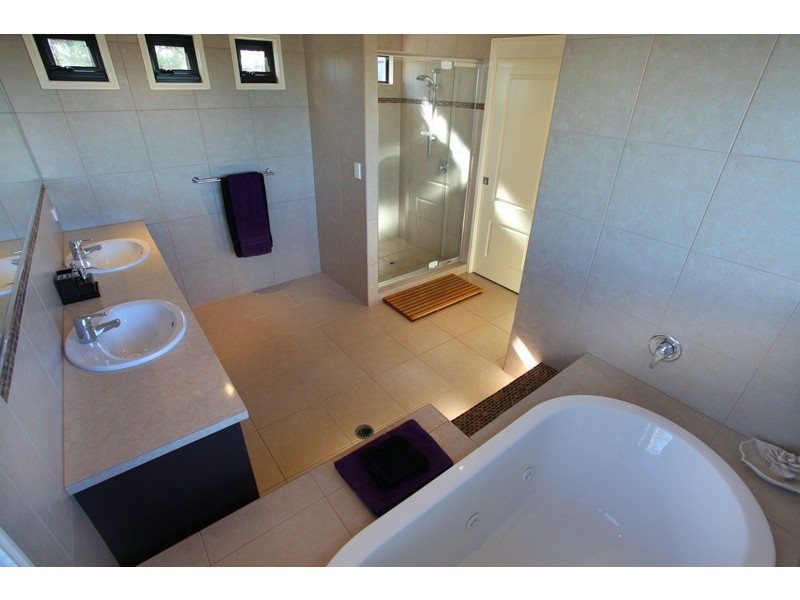 4 Undanbi Lane, Twin Waters QLD 4564