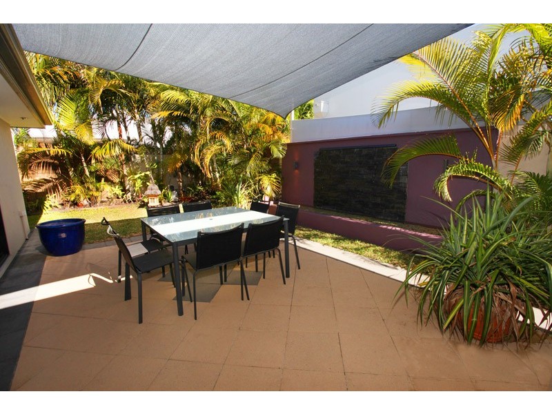 4 Undanbi Lane, Twin Waters QLD 4564