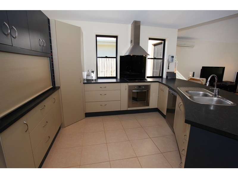 4 Undanbi Lane, Twin Waters QLD 4564
