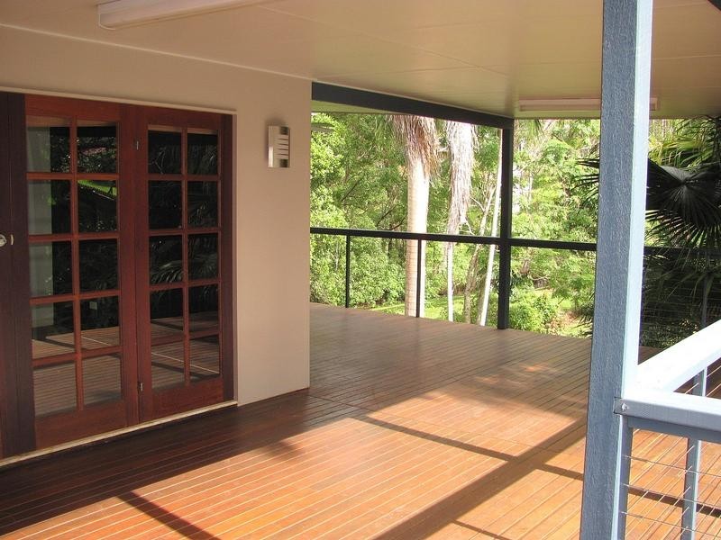 6 Laburnum Grove, Nambour QLD 4560