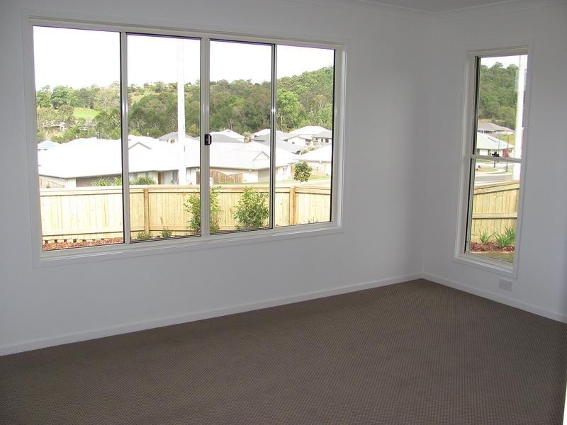 2/1 Orientation Place, Nambour QLD 4560