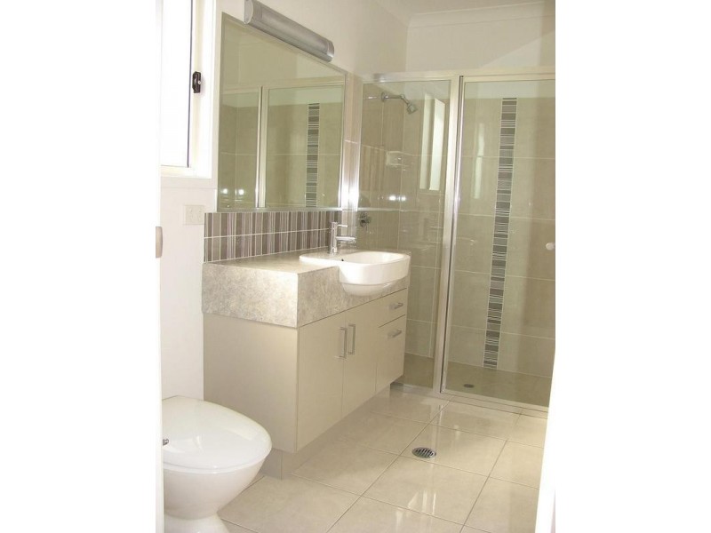 2/1 Orientation Place, Nambour QLD 4560