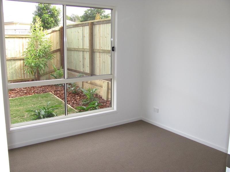 2/1 Orientation Place, Nambour QLD 4560