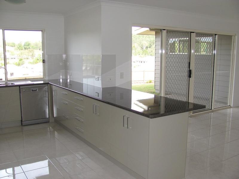 2/1 Orientation Place, Nambour QLD 4560