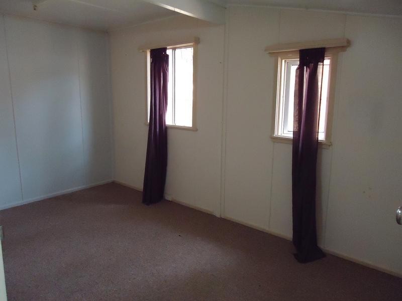 27 Waterfall Road, Nambour QLD 4560