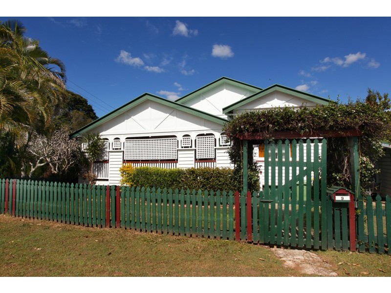 9 Magnolia Street, Nambour QLD 4560