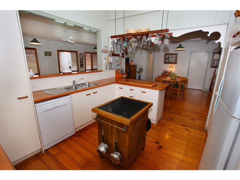 9 Magnolia Street, Nambour QLD 4560