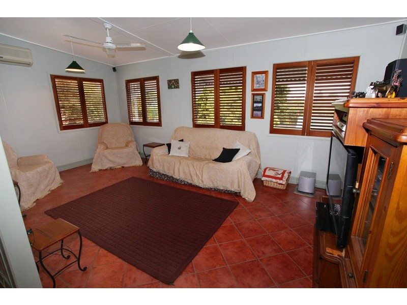 9 Magnolia Street, Nambour QLD 4560