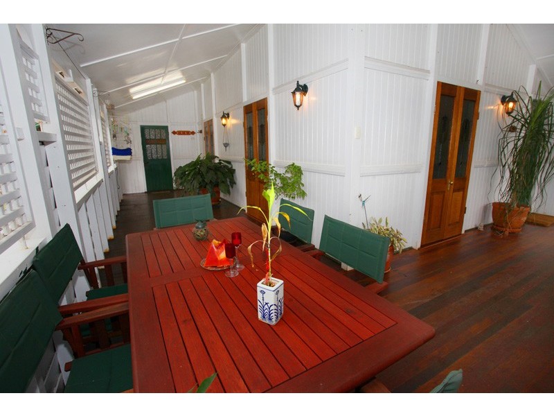 9 Magnolia Street, Nambour QLD 4560